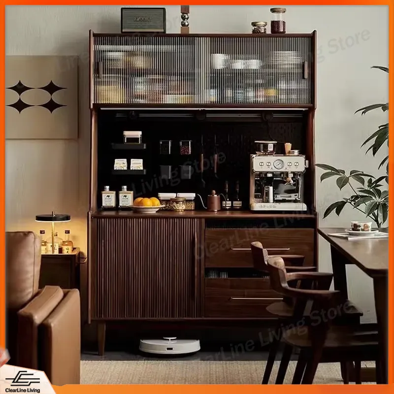 Retro wijnkast van massief hou - Wine Vodka Beer recensie en prijs